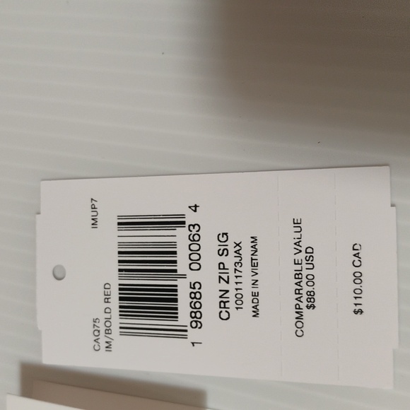 Coach Corner Zip Signature Wristlet New With Tags, Care Card & Box - Picture 6 of 8